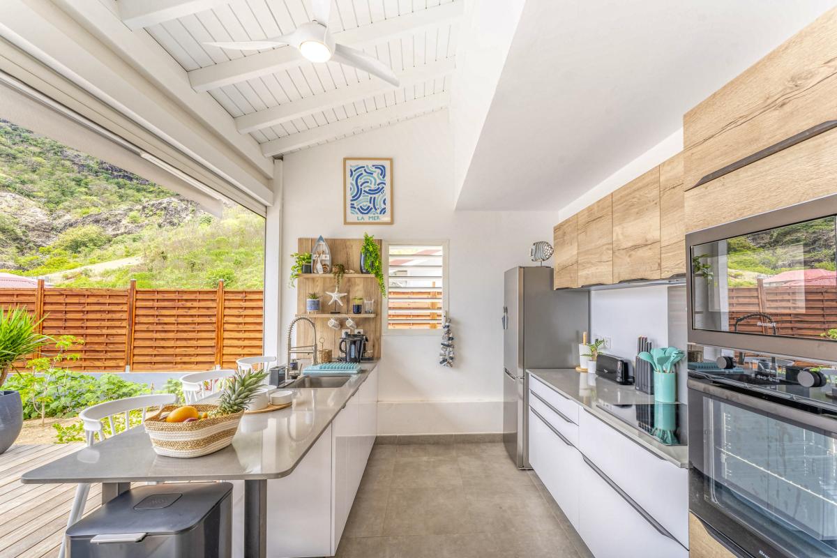 8.A louer villa avec piscine et Terre de haut Les Saintes- Villa Topaze